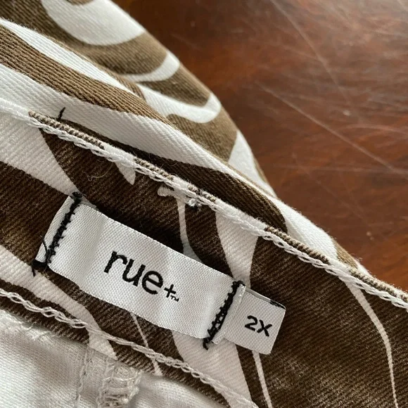 Rue21 Brown and White Patterned Boyfriend Jeans - Picture 6 of 6
